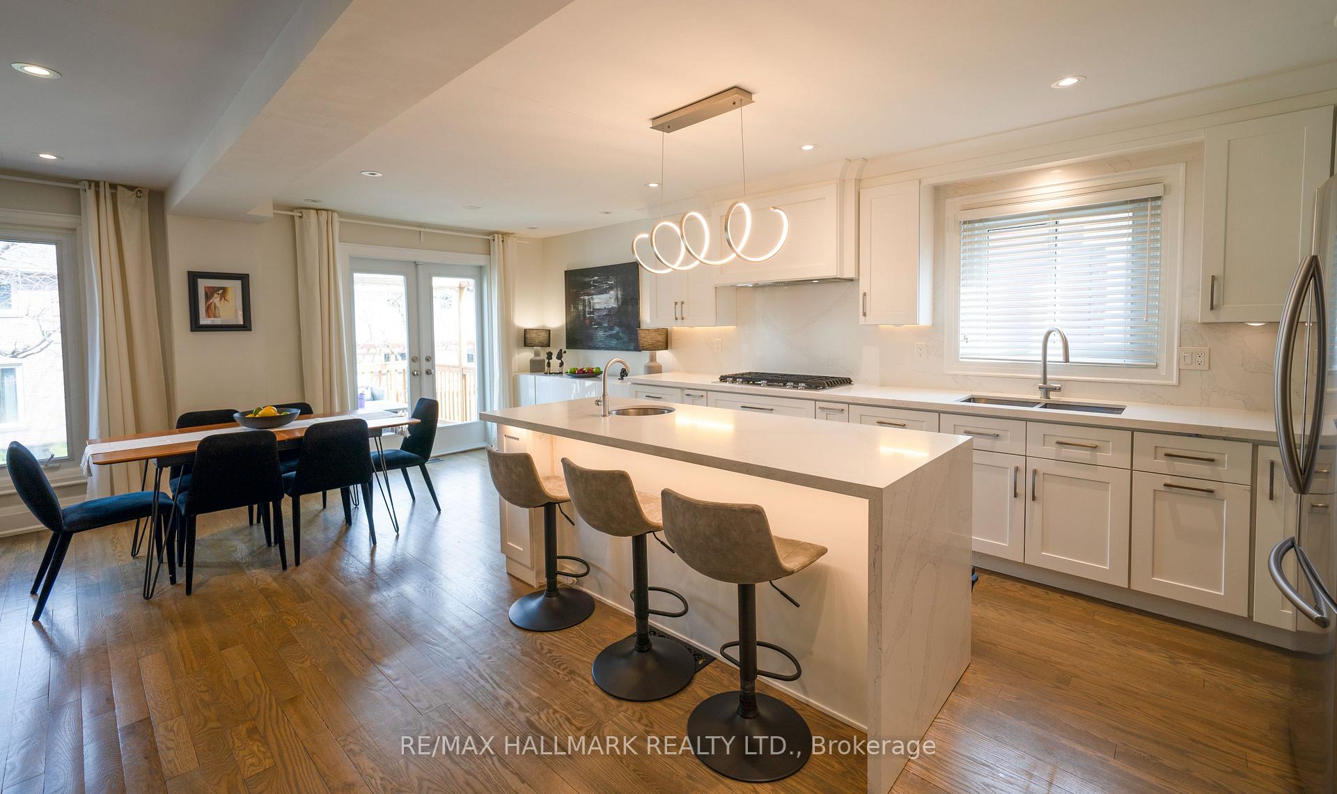 Photo 7 of 131 Batson Drive, Aurora, Aurora Village — HOMEH