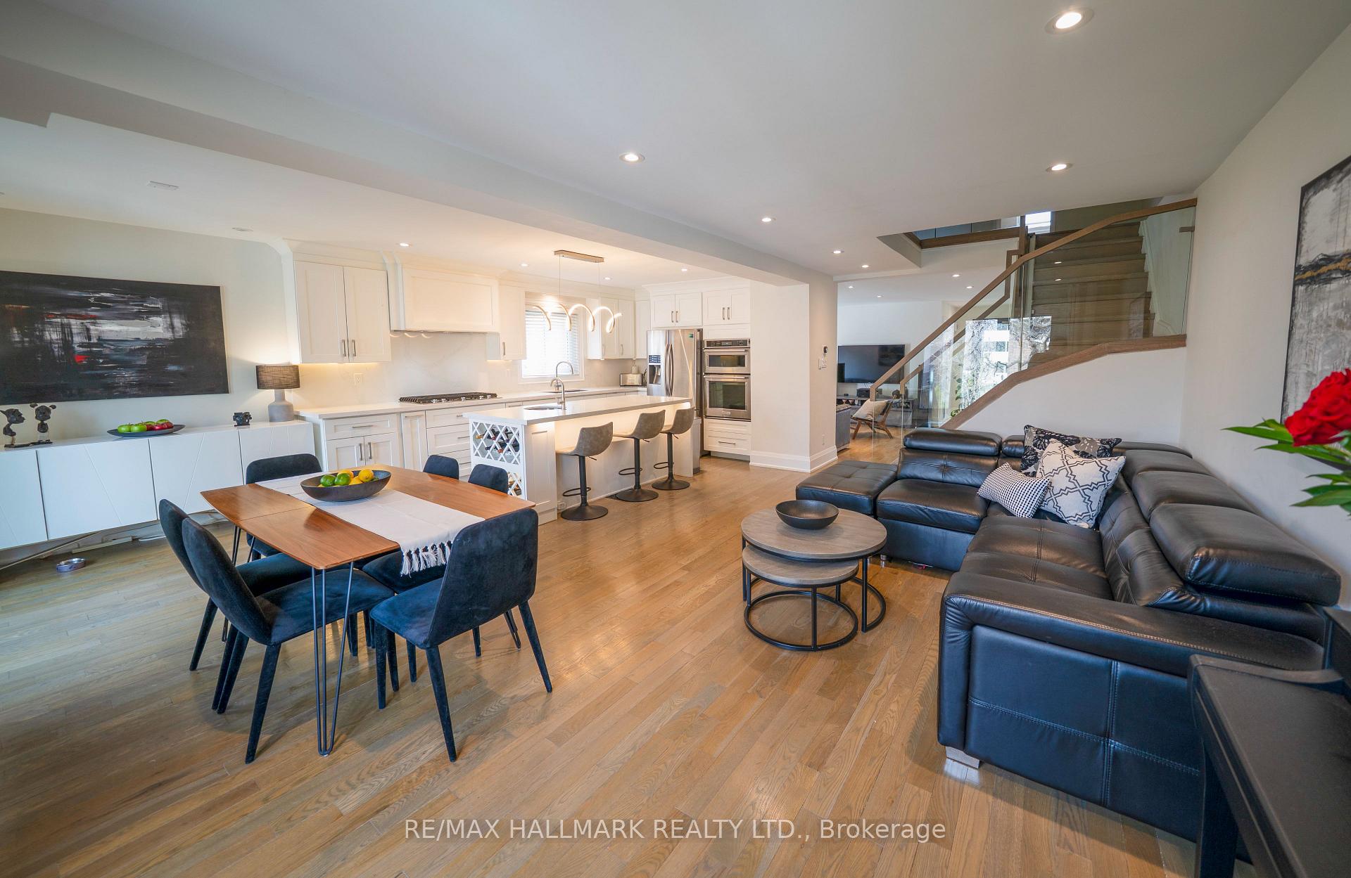 Photo 11 of 131 Batson Drive, Aurora, Aurora Village — HOMEH