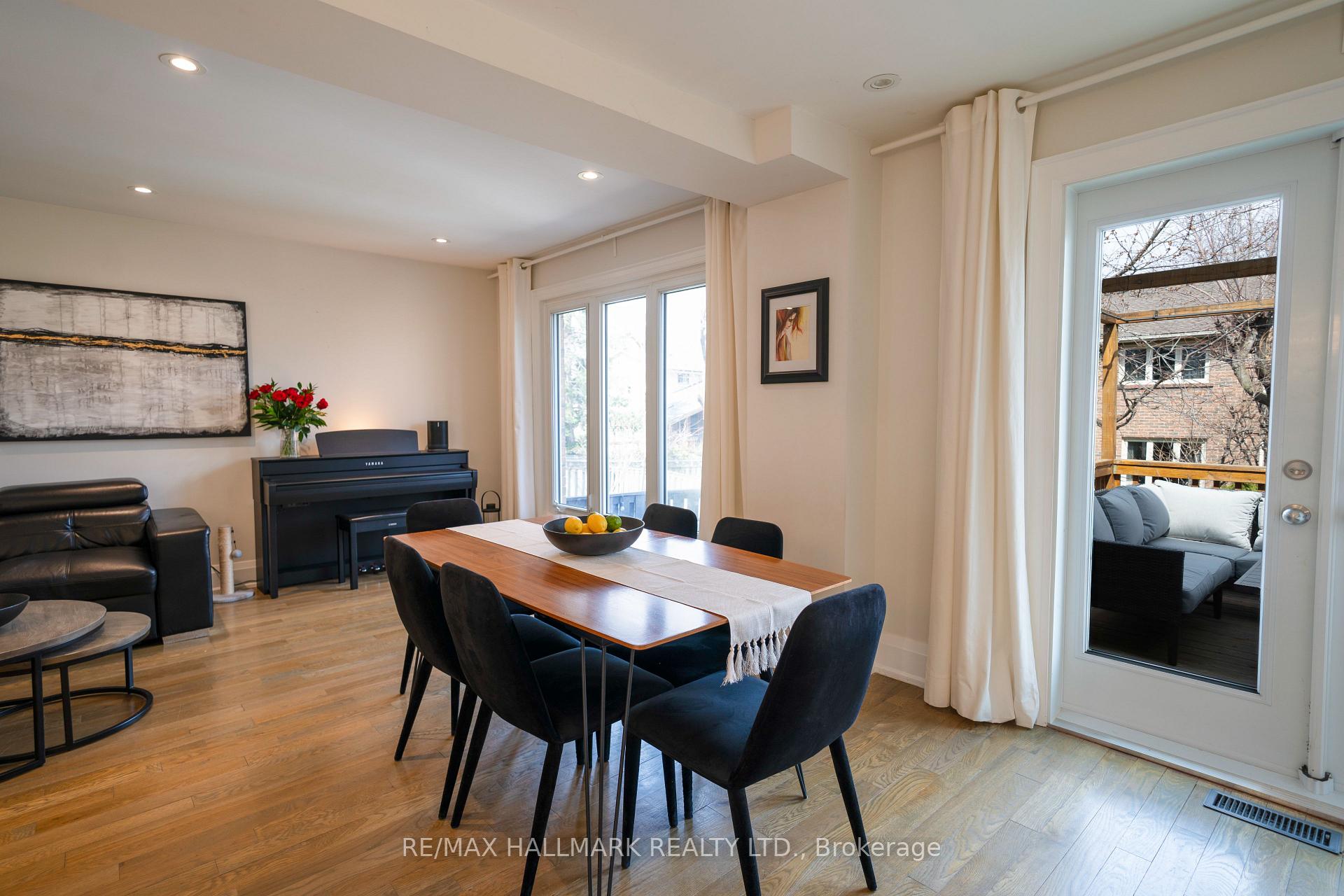 Photo 12 of 131 Batson Drive, Aurora, Aurora Village — HOMEH