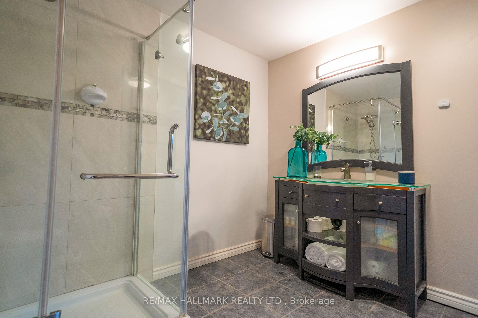Photo 15 of 131 Batson Drive, Aurora, Aurora Village — HOMEH