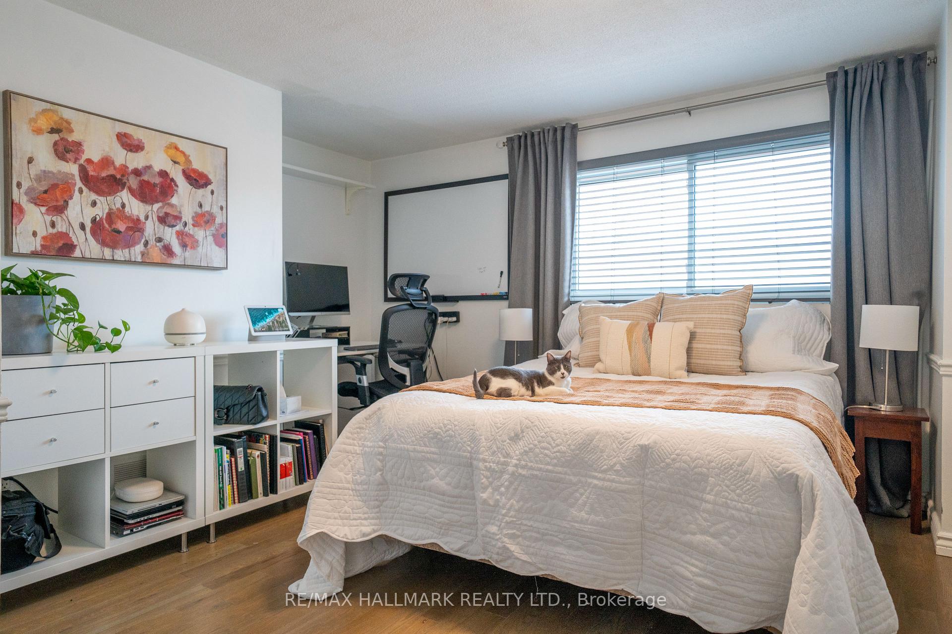 Photo 18 of 131 Batson Drive, Aurora, Aurora Village — HOMEH