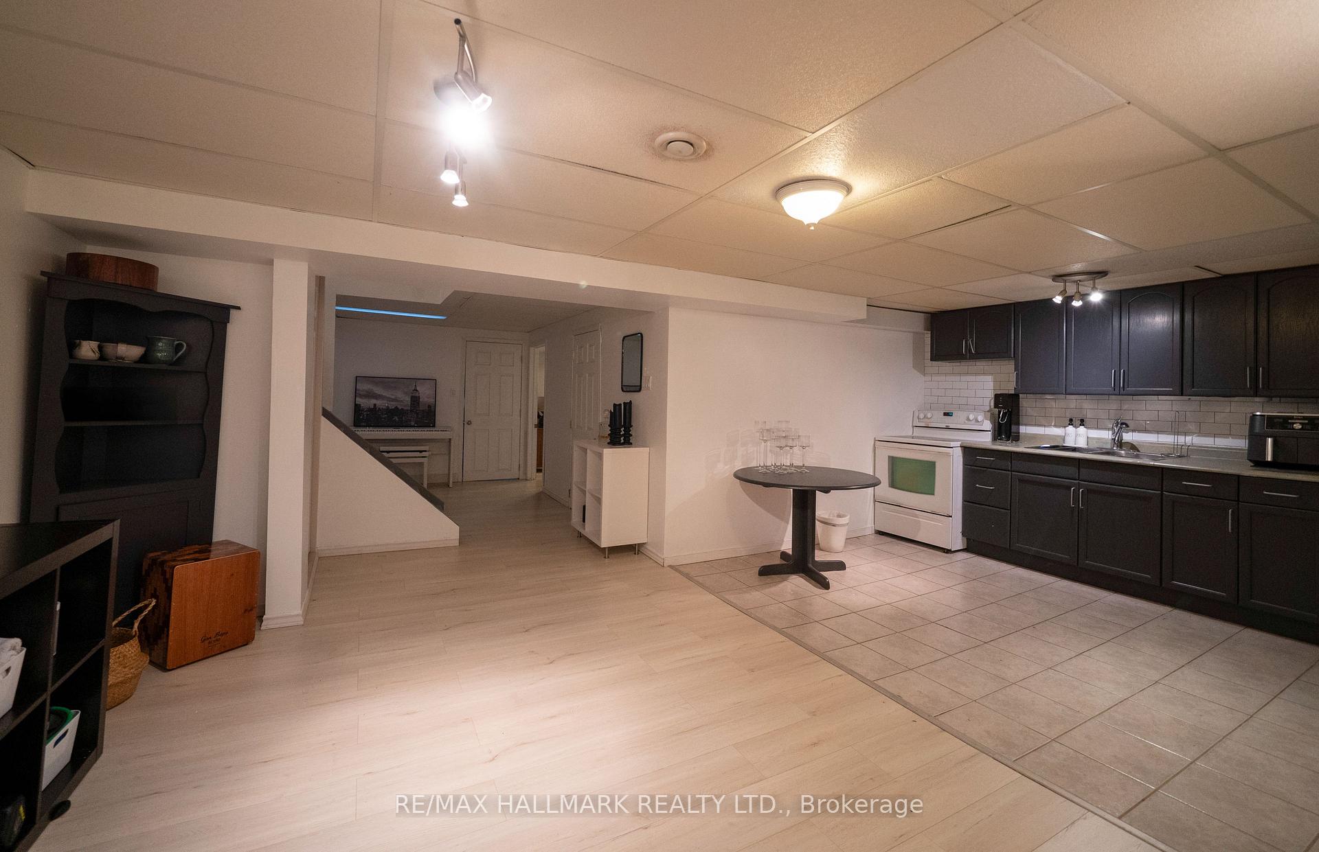 Photo 21 of 131 Batson Drive, Aurora, Aurora Village — HOMEH