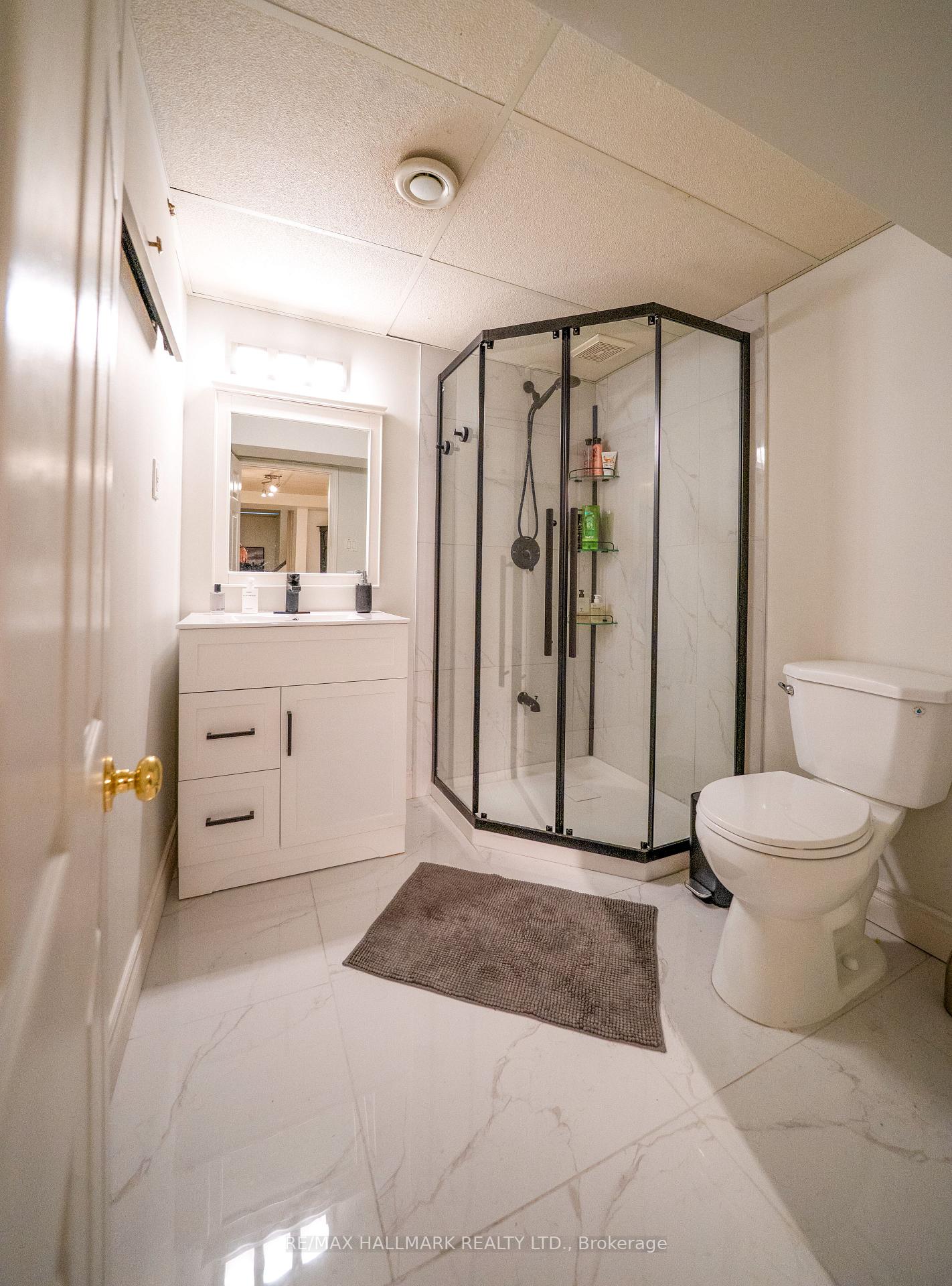 Photo 23 of 131 Batson Drive, Aurora, Aurora Village — HOMEH