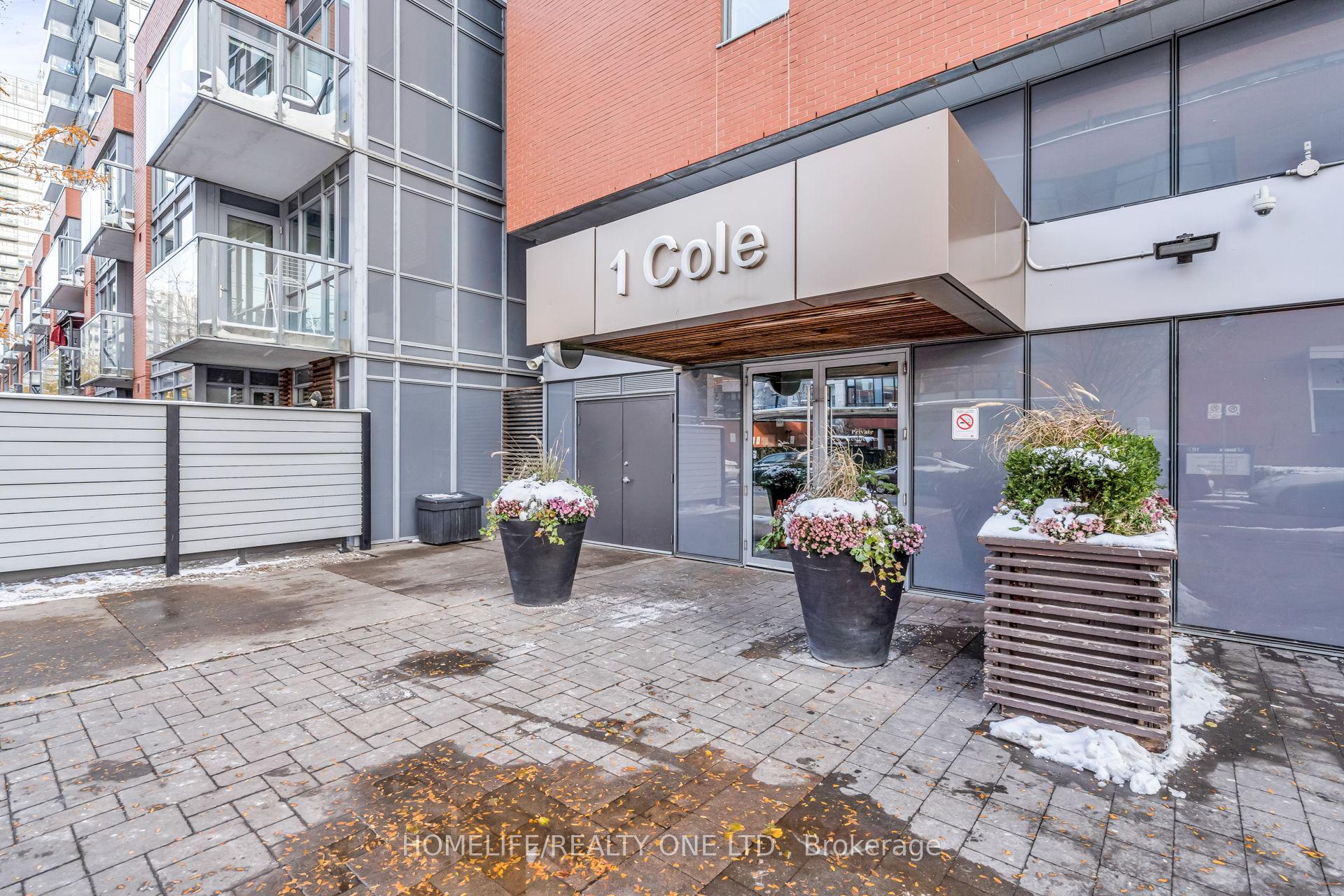 Photo 3 of Unit 809, 1 Cole Street, Toronto, Regent Park — HOMEH