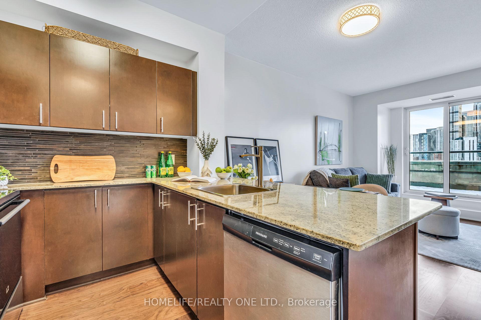 Photo 16 of Unit 809, 1 Cole Street, Toronto, Regent Park — HOMEH