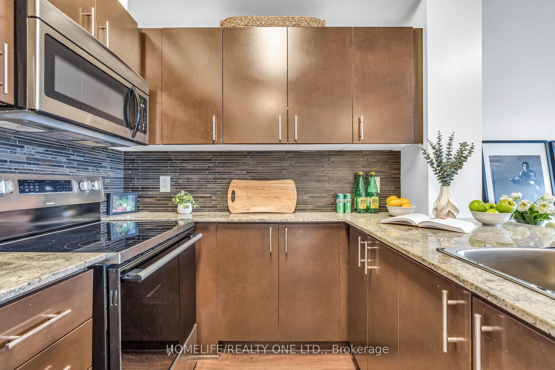 Photo 17 of Unit 809, 1 Cole Street, Toronto, Regent Park — HOMEH