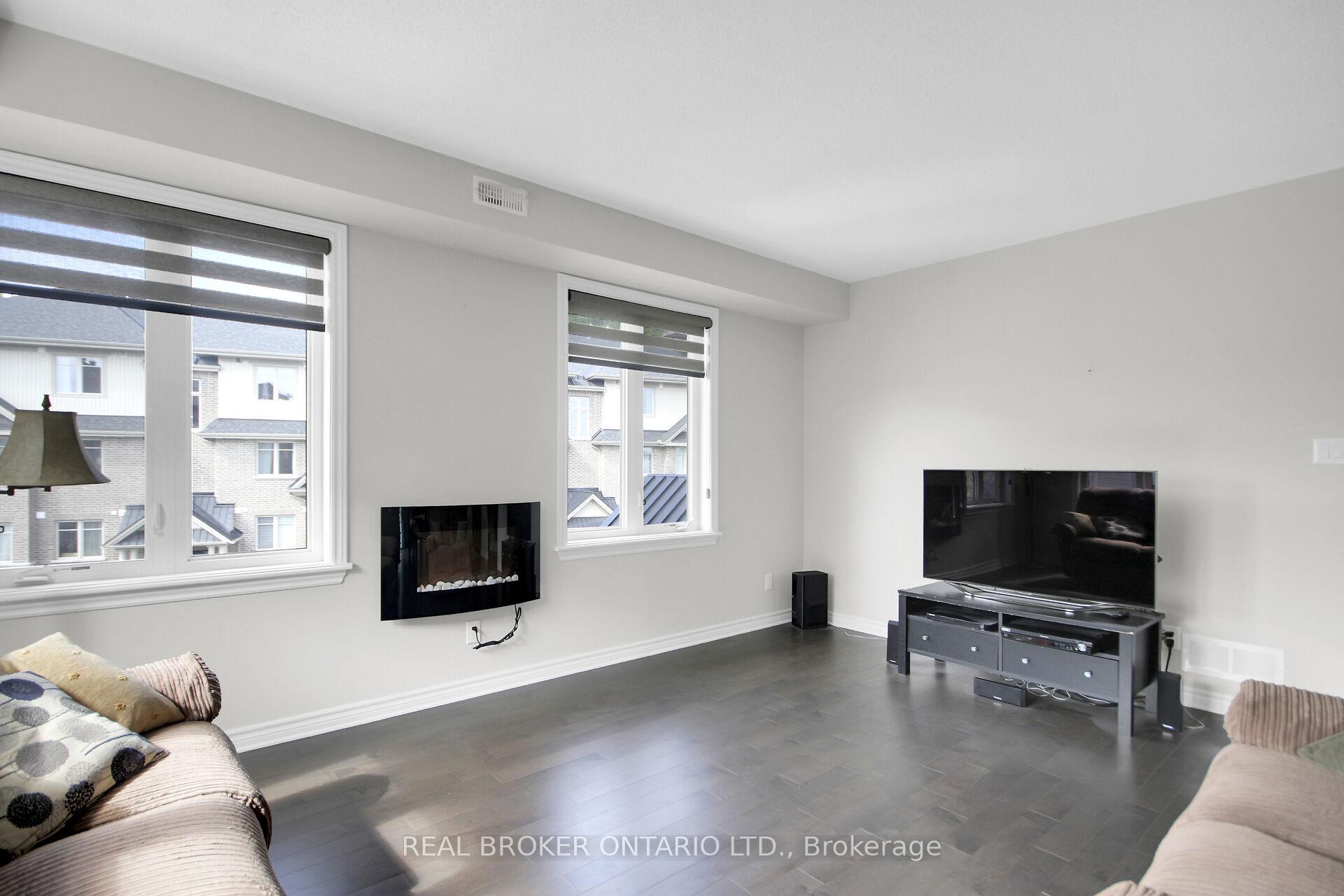 Photo 7 of Unit B, 1015 Beryl Private, Ottawa, Riverside South/Gloucester Glen — HOMEH