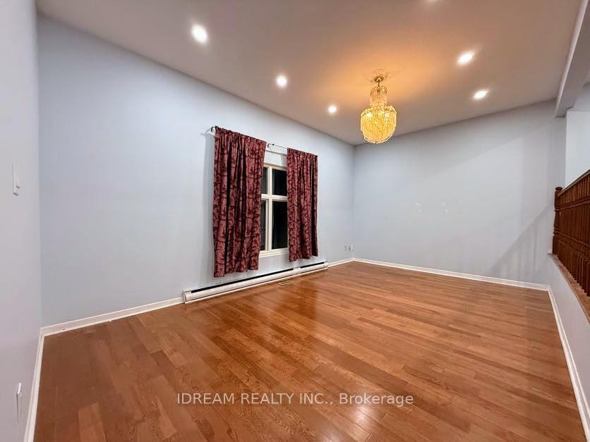 Photo 8 of Unit 69, 135 Violet Drive, Hamilton, Riverdale — HOMEH
