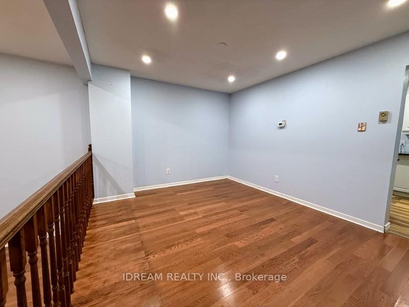 Photo 11 of Unit 69, 135 Violet Drive, Hamilton, Riverdale — HOMEH