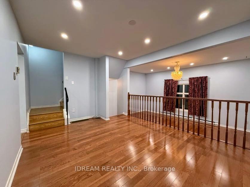 Photo 12 of Unit 69, 135 Violet Drive, Hamilton, Riverdale — HOMEH