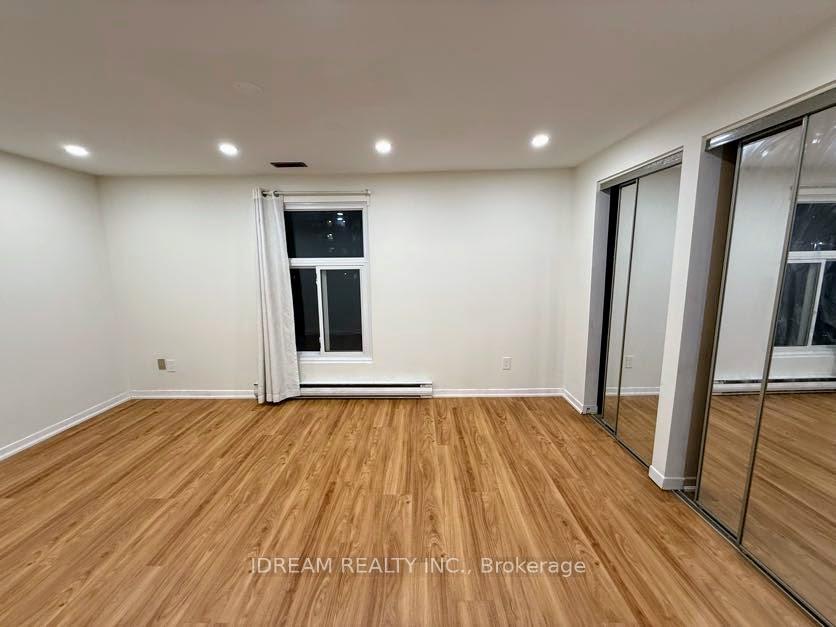 Photo 17 of Unit 69, 135 Violet Drive, Hamilton, Riverdale — HOMEH