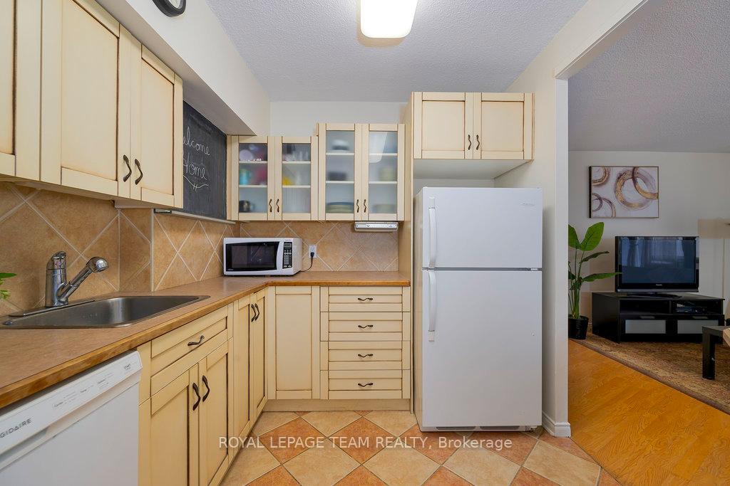 Photo 13 of Unit 1703, 900 Dynes Road, Ottawa, Carleton Square — HOMEH