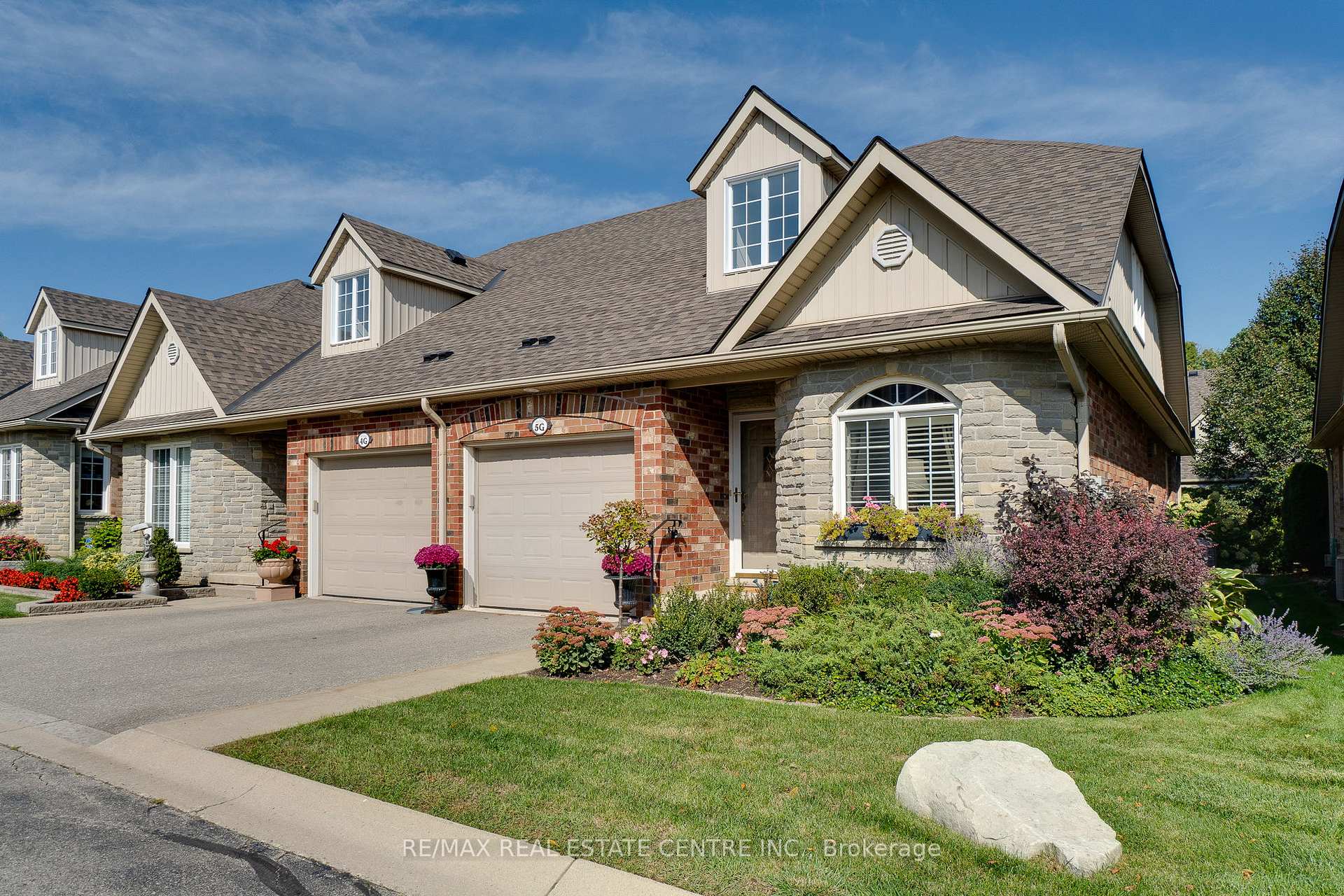 Photo 2 of Unit 5G, 350 Doon Valley Drive, Kitchener — HOMEH