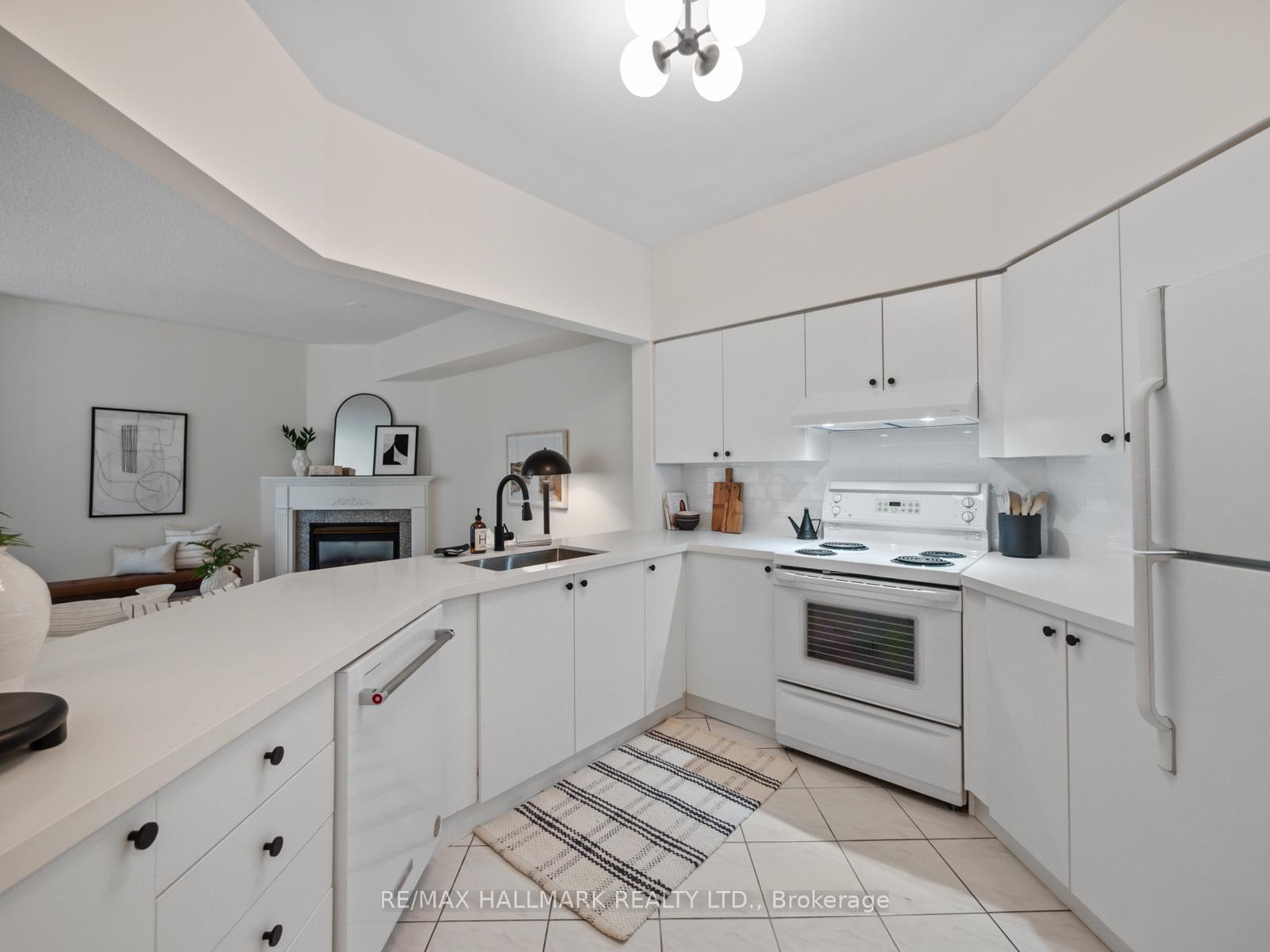 Photo 2 of Unit 413, 211 Randolph Road, Toronto, Leaside — HOMEH