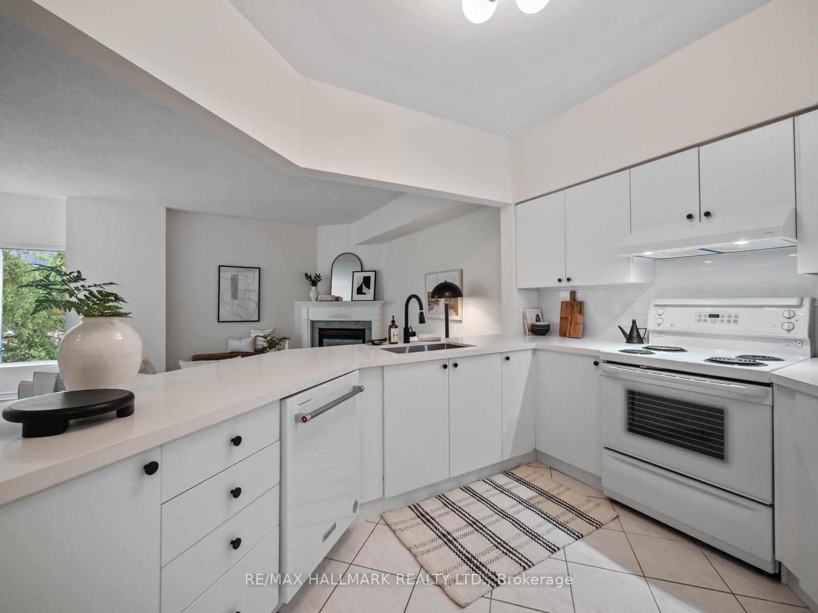 Photo 3 of Unit 413, 211 Randolph Road, Toronto, Leaside — HOMEH