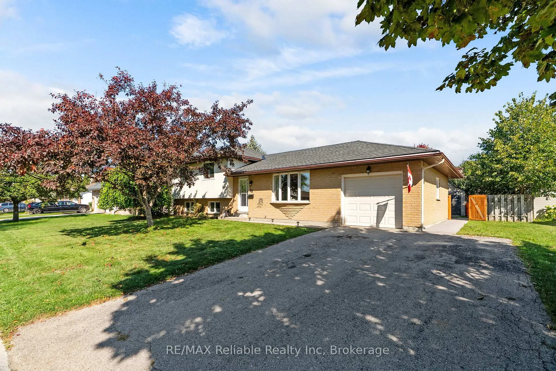 Photo 1 of 36 Lee Crescent, Goderich, Goderich (Town) — HOMEH