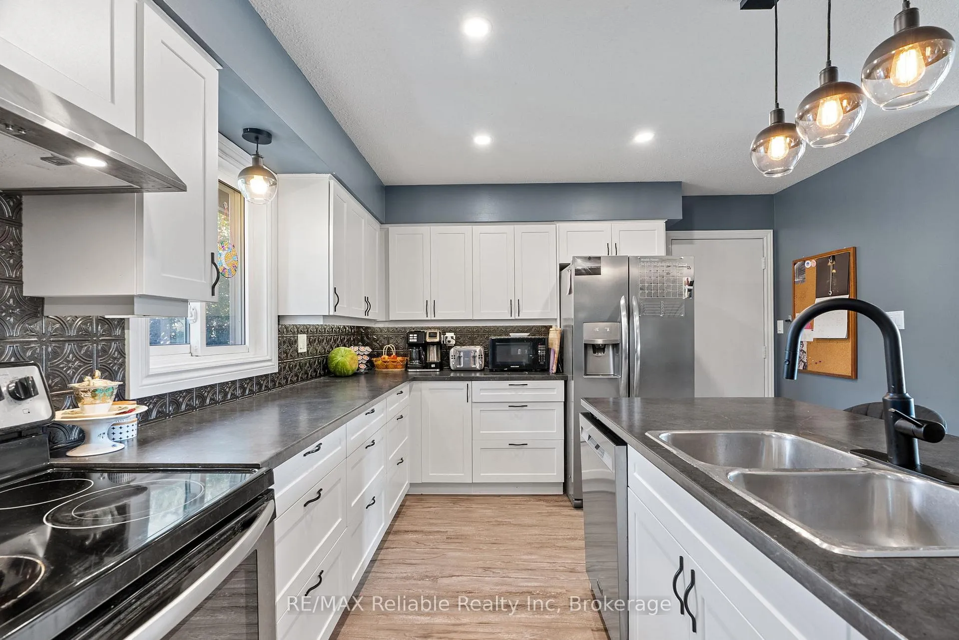Photo 16 of 36 Lee Crescent, Goderich, Goderich (Town) — HOMEH