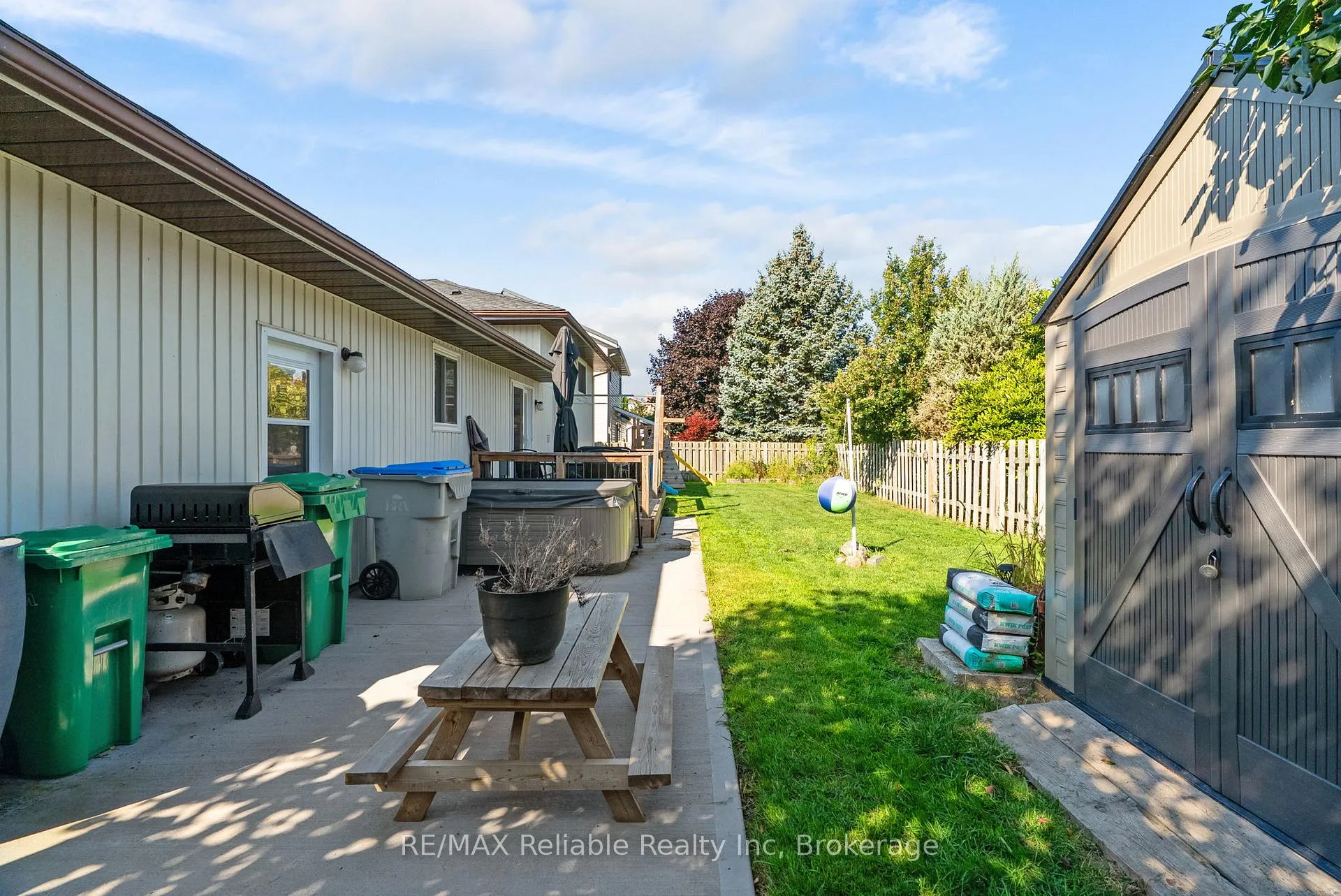 Photo 40 of 36 Lee Crescent, Goderich, Goderich (Town) — HOMEH