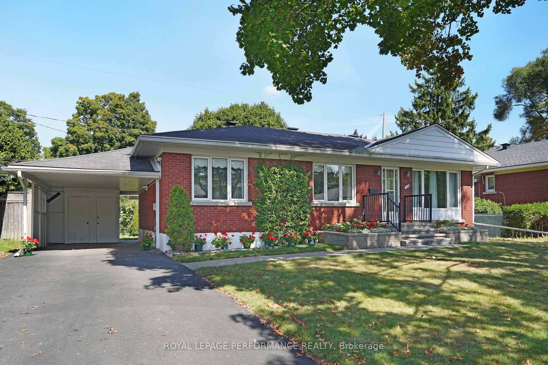 Photo 4 of 773 Fairdale Avenue, Ottawa, Elmvale Acres — HOMEH