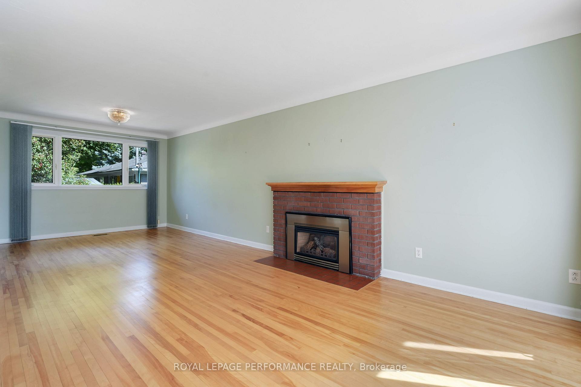 Photo 9 of 773 Fairdale Avenue, Ottawa, Elmvale Acres — HOMEH