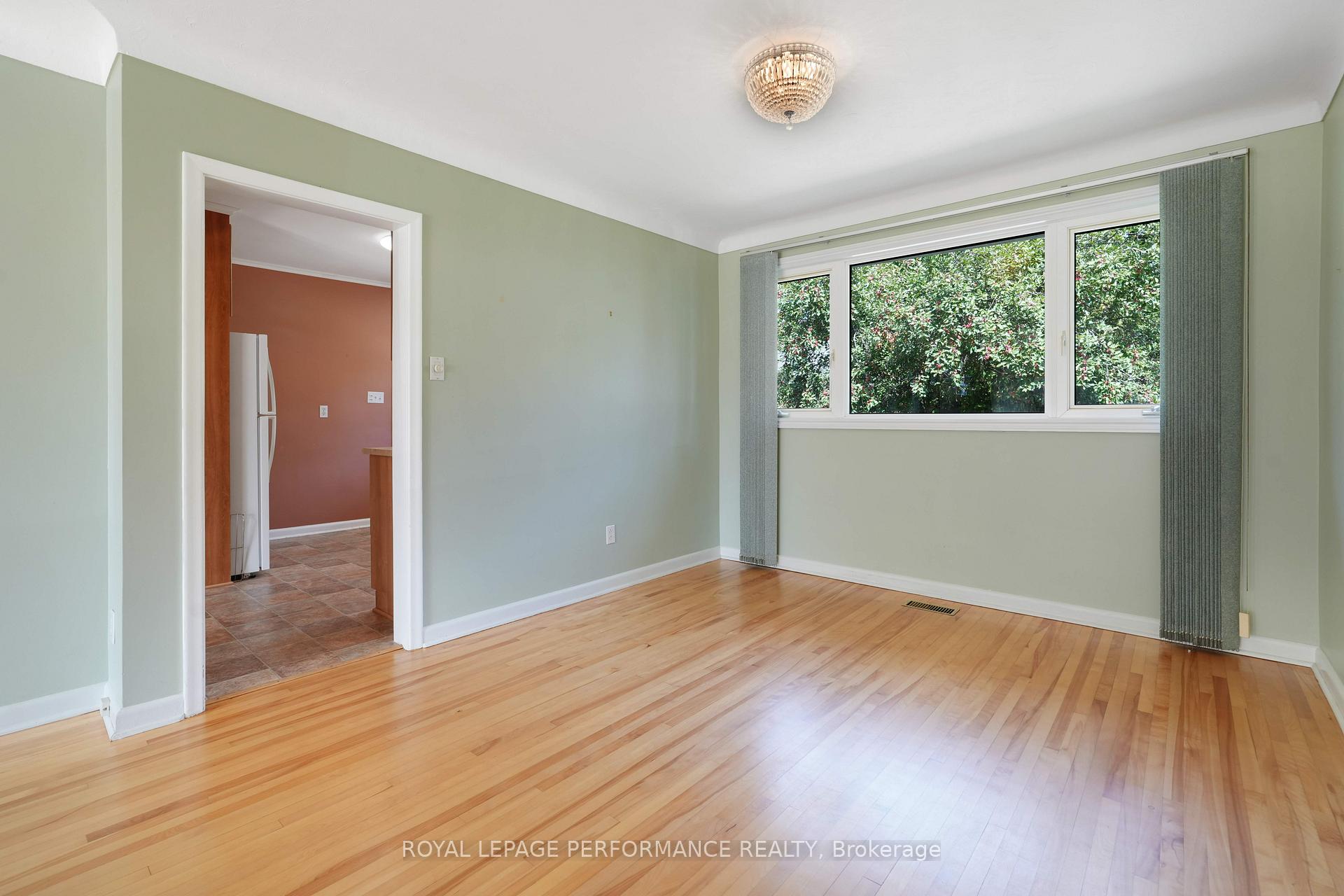 Photo 7 of 773 Fairdale Avenue, Ottawa, Elmvale Acres — HOMEH