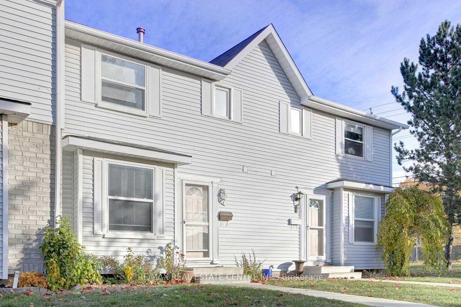 Photo 2 of Unit 27, 265 Williamsburg Road, Kitchener, Laurentian Hills — HOMEH