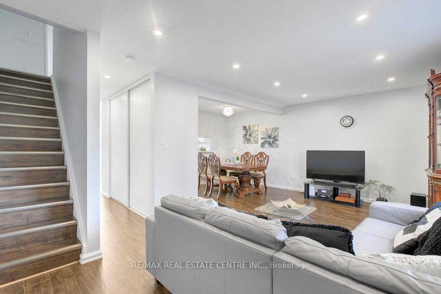 Photo 27 of Unit 27, 265 Williamsburg Road, Kitchener, Laurentian Hills — HOMEH