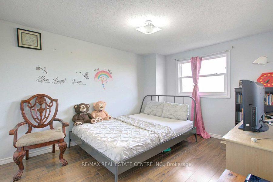 Photo 36 of Unit 27, 265 Williamsburg Road, Kitchener, Laurentian Hills — HOMEH
