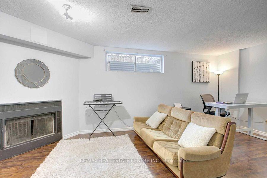 Photo 43 of Unit 27, 265 Williamsburg Road, Kitchener, Laurentian Hills — HOMEH