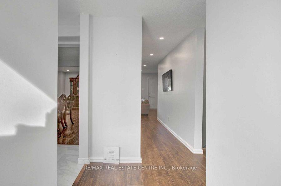 Photo 12 of Unit 27, 265 Williamsburg Road, Kitchener, Laurentian Hills — HOMEH