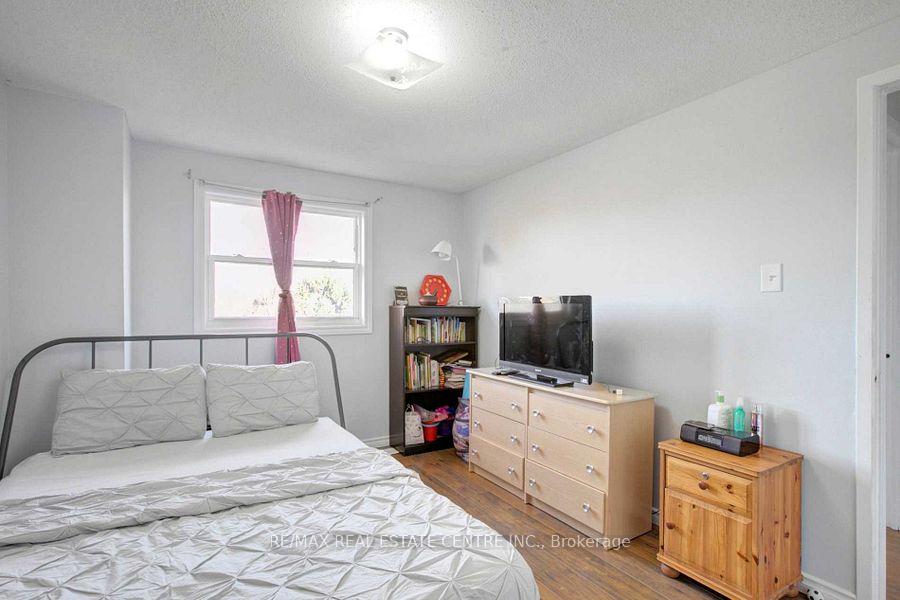 Photo 18 of Unit 27, 265 Williamsburg Road, Kitchener, Laurentian Hills — HOMEH