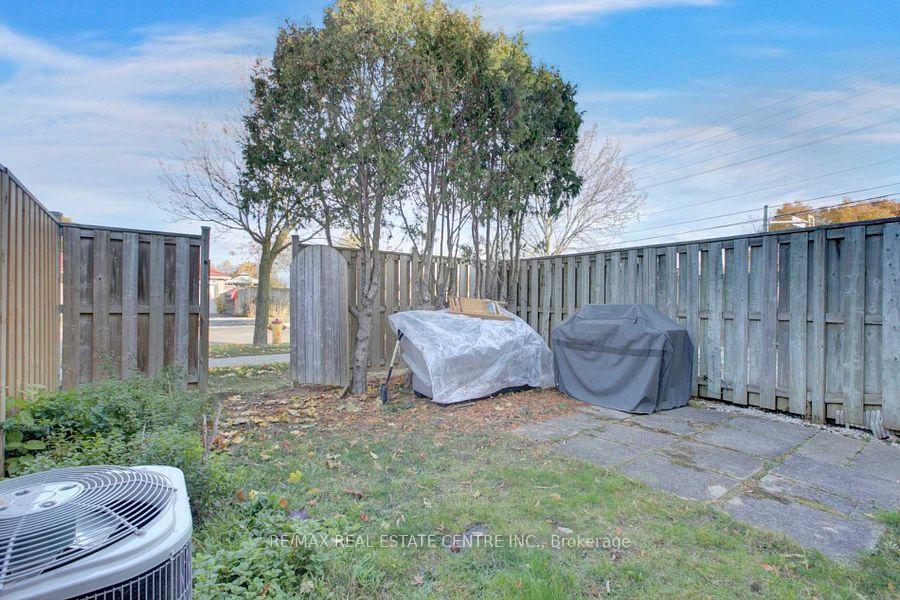 Photo 60 of Unit 27, 265 Williamsburg Road, Kitchener, Laurentian Hills — HOMEH