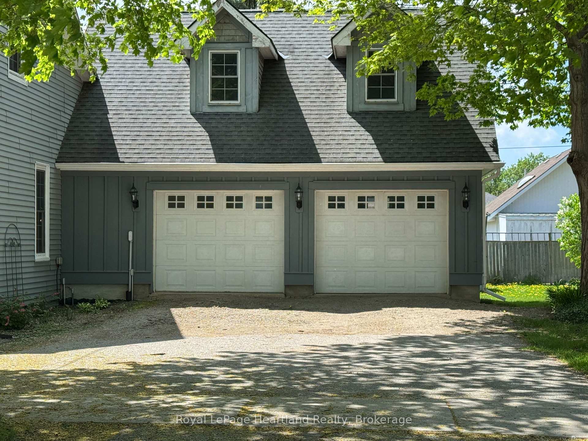 Photo 2 of 118 Anglesea Street, Goderich, Goderich (Town) — HOMEH
