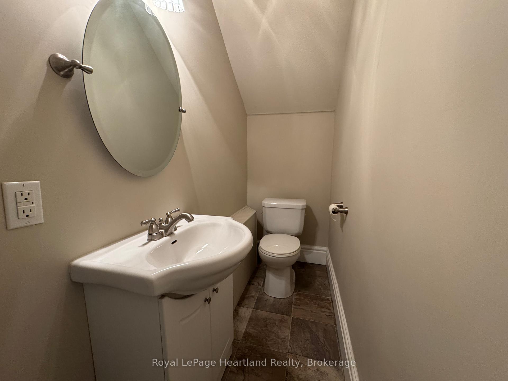 Photo 17 of 118 Anglesea Street, Goderich, Goderich (Town) — HOMEH