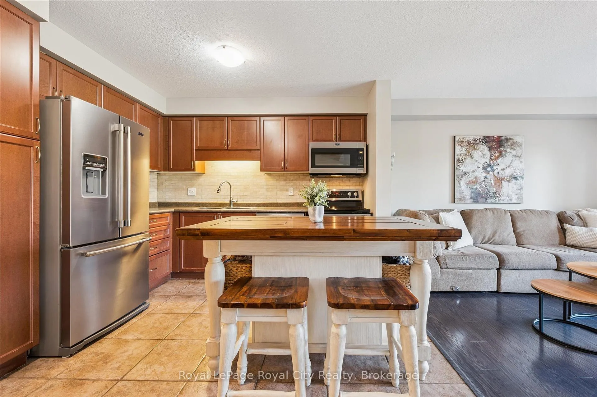 Photo 7 of 10 Katemore Drive, Guelph, Pineridge/Westminster Woods — HOMEH