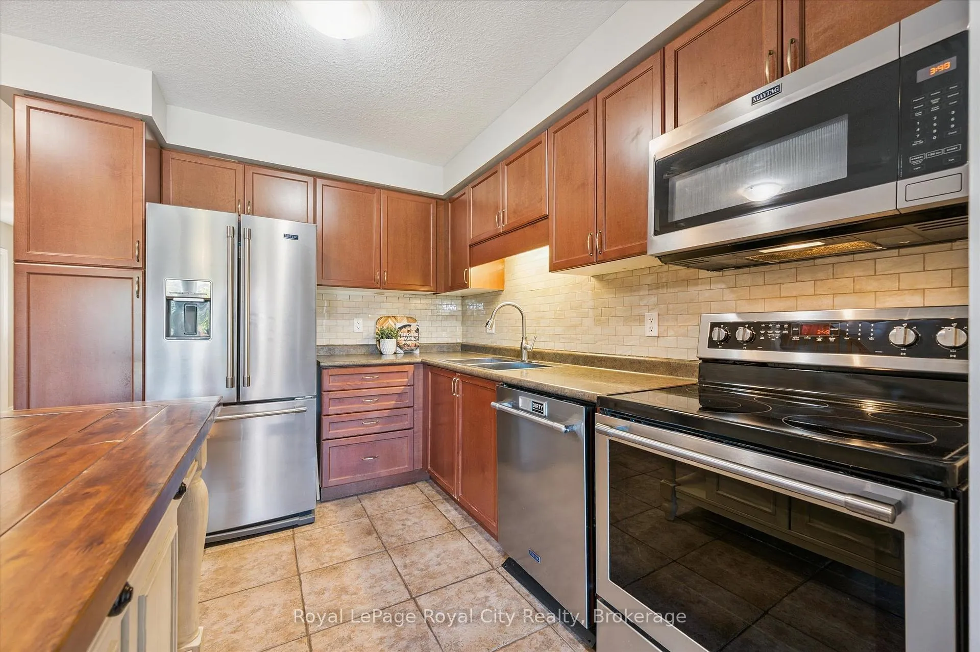 Photo 9 of 10 Katemore Drive, Guelph, Pineridge/Westminster Woods — HOMEH