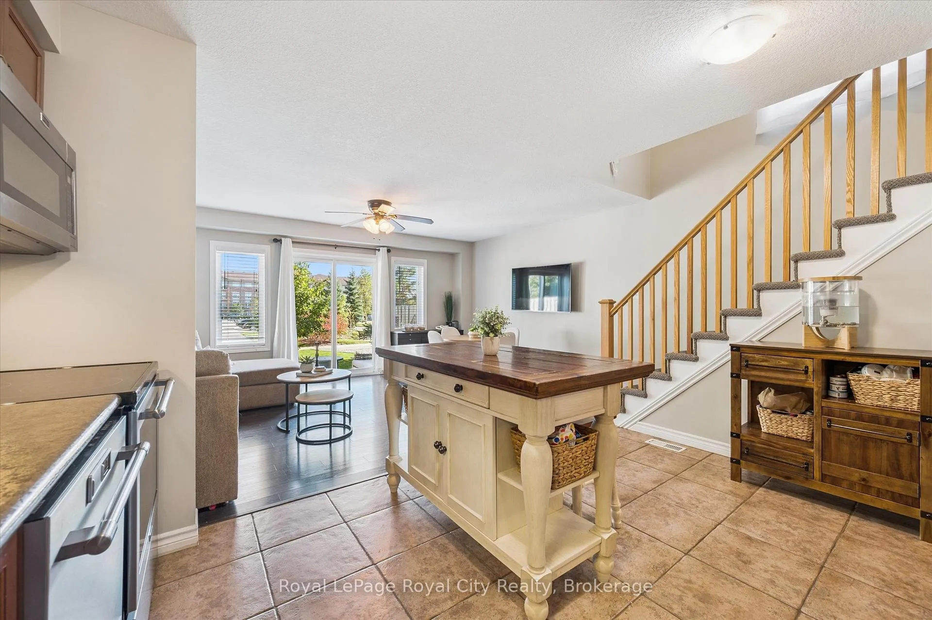 Photo 10 of 10 Katemore Drive, Guelph, Pineridge/Westminster Woods — HOMEH