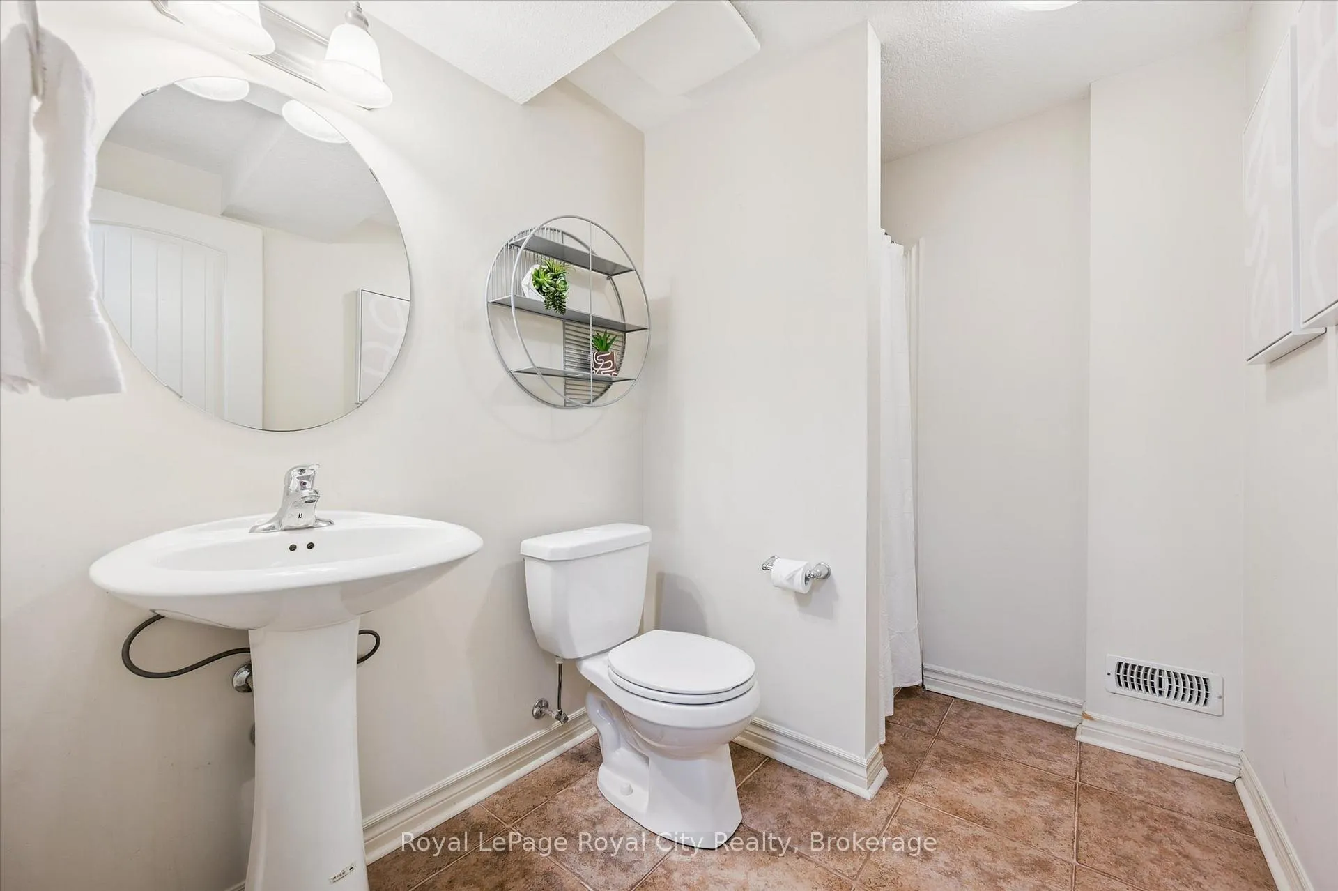 Photo 30 of 10 Katemore Drive, Guelph, Pineridge/Westminster Woods — HOMEH