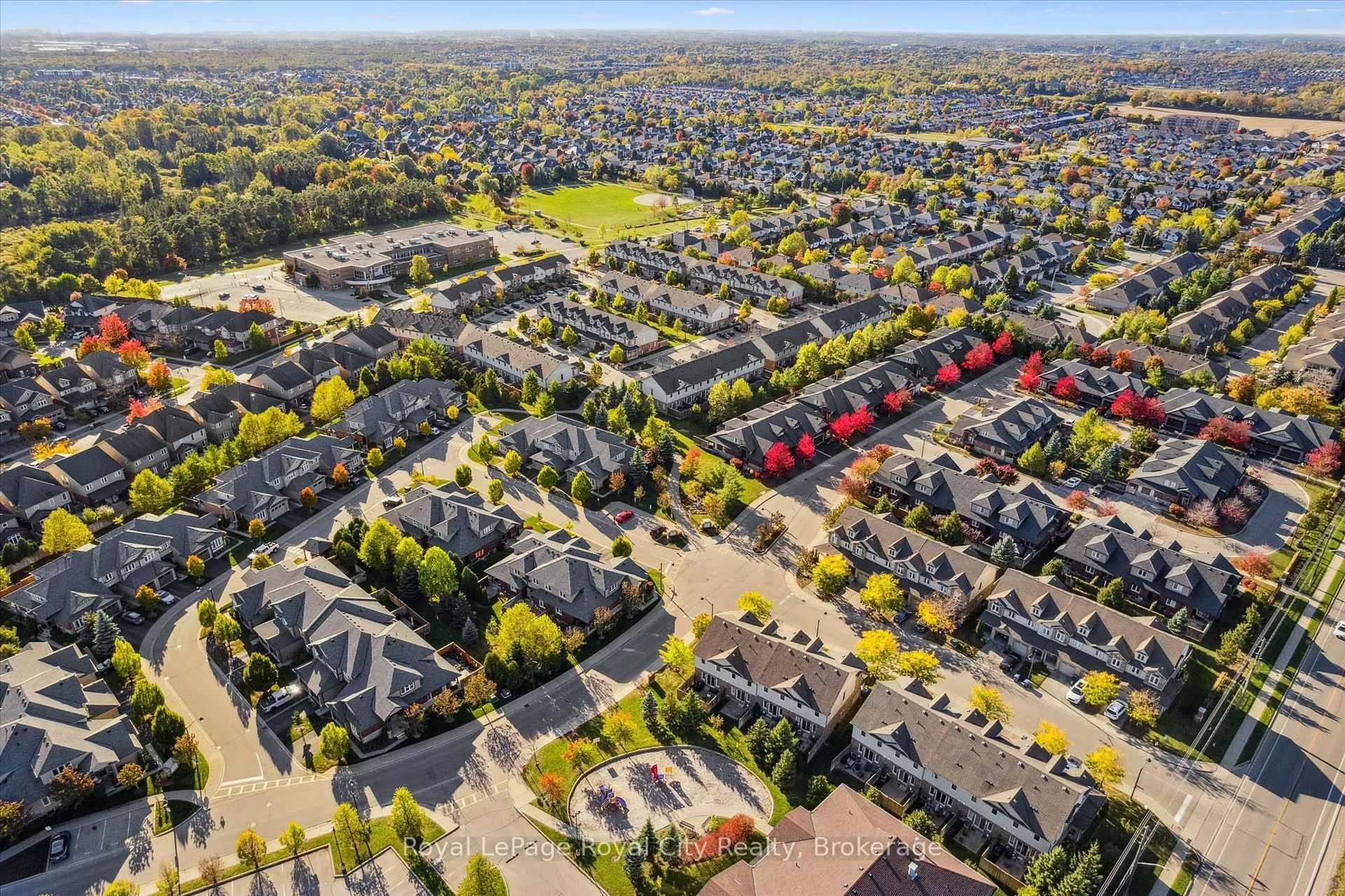 Photo 37 of 10 Katemore Drive, Guelph, Pineridge/Westminster Woods — HOMEH