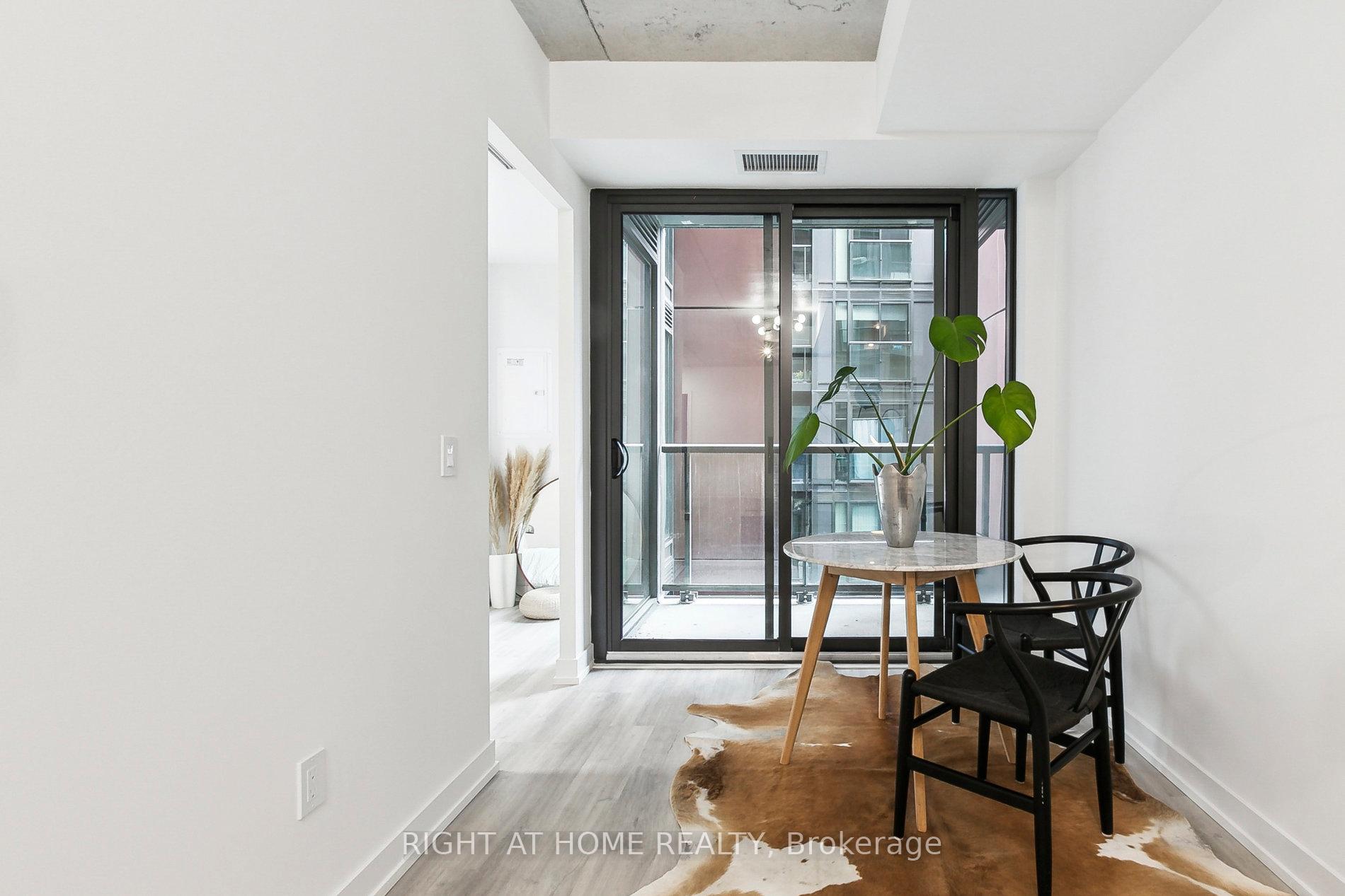 Photo 4 of Unit 401, 28 Eastern Avenue, Toronto, Moss Park — HOMEH