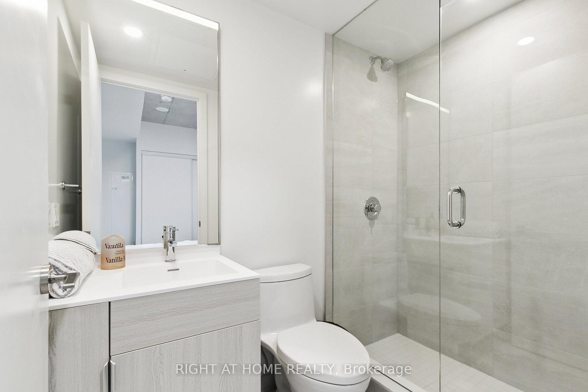 Photo 8 of Unit 401, 28 Eastern Avenue, Toronto, Moss Park — HOMEH