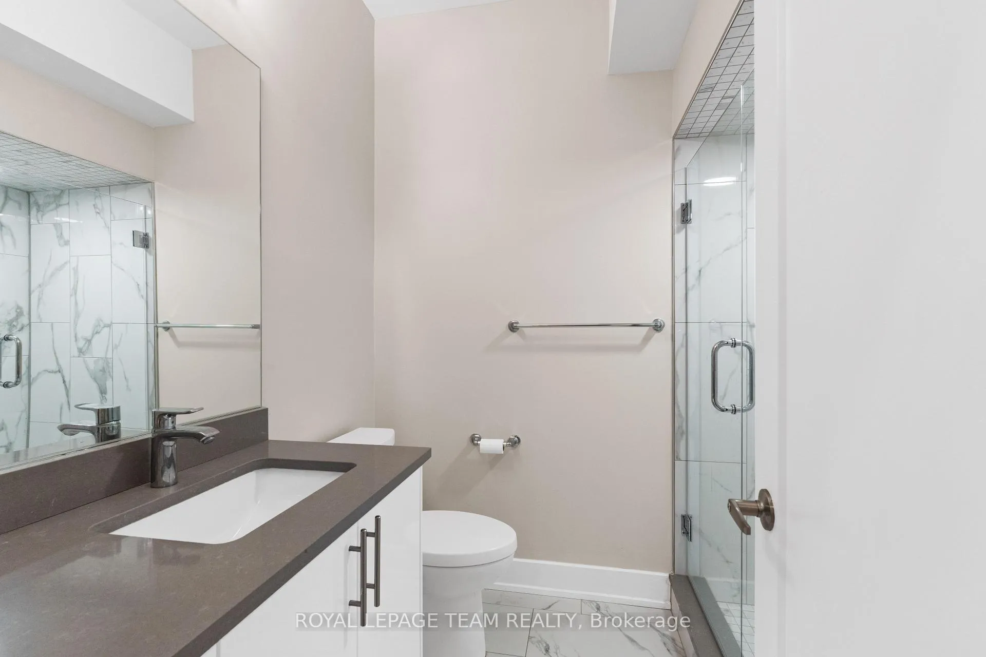 Photo 10 of Unit D, 423 Ravenhill Avenue, Ottawa, McKellar/Highland — HOMEH