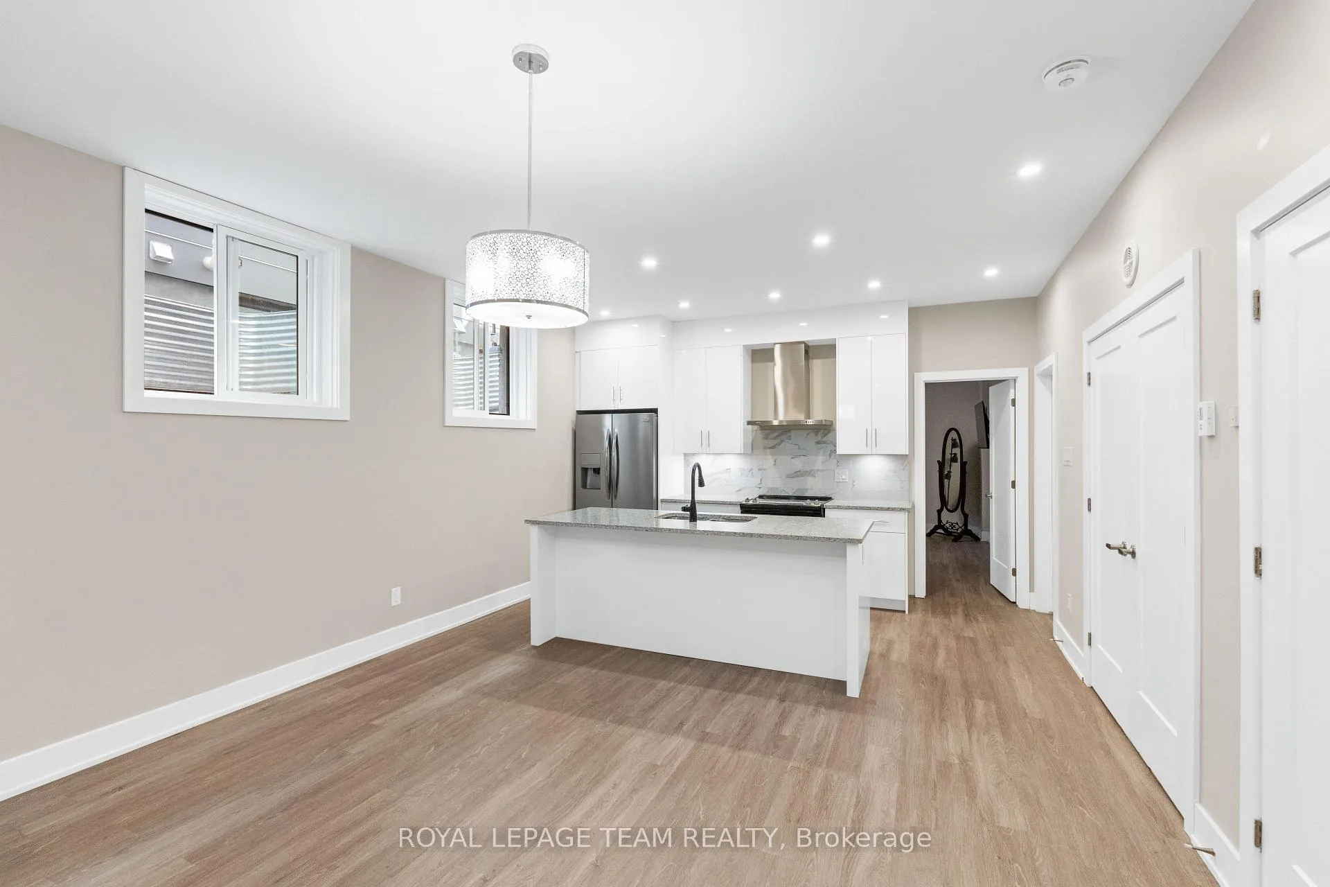 Photo 14 of Unit D, 423 Ravenhill Avenue, Ottawa, McKellar/Highland — HOMEH