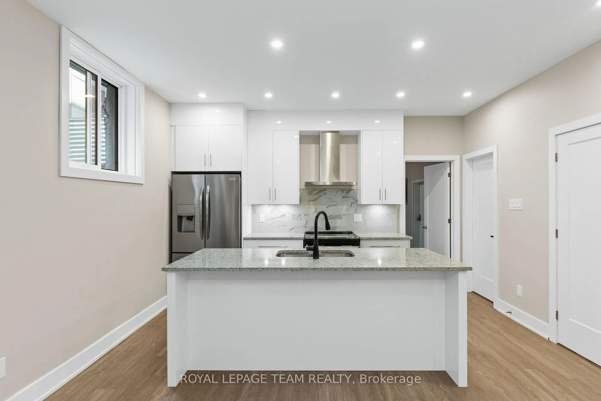 Photo 16 of Unit D, 423 Ravenhill Avenue, Ottawa, McKellar/Highland — HOMEH