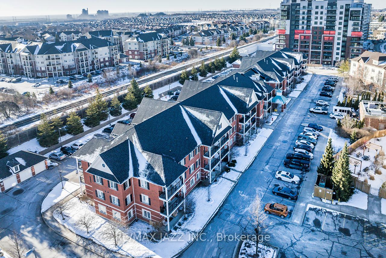 Photo 2 of Unit 303, 61 Clarington Boulevard, Clarington, Bowmanville — HOMEH