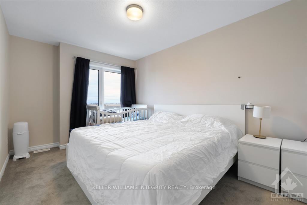 Photo 8 of 220 Pilot Private, Ottawa, Kanata - Emerald Meadows/Trailwest — HOMEH