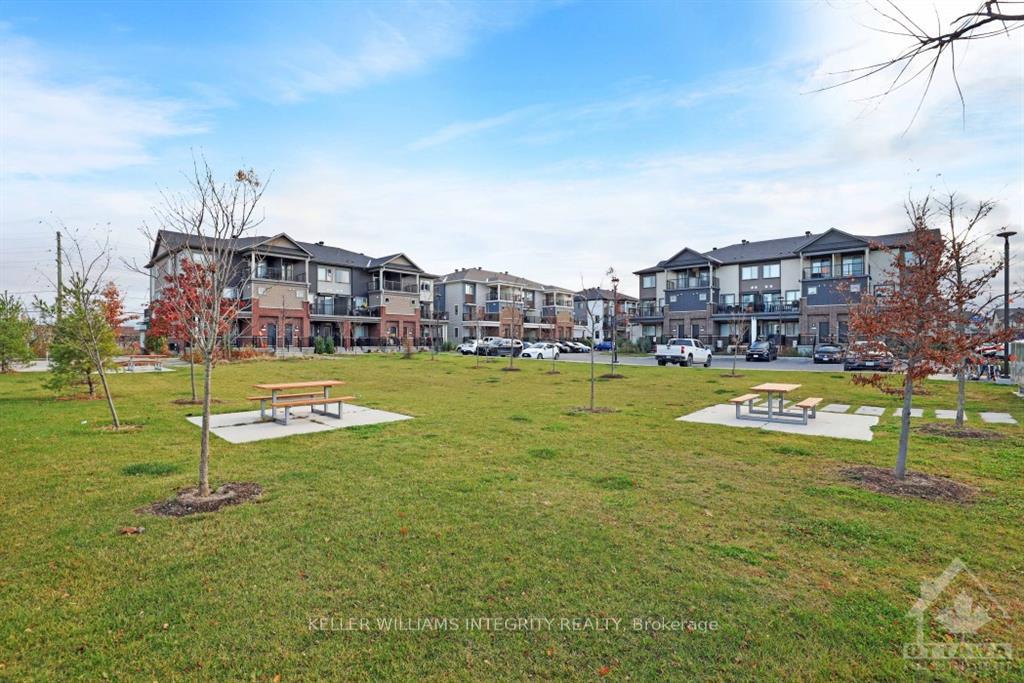 Photo 15 of 220 Pilot Private, Ottawa, Kanata - Emerald Meadows/Trailwest — HOMEH