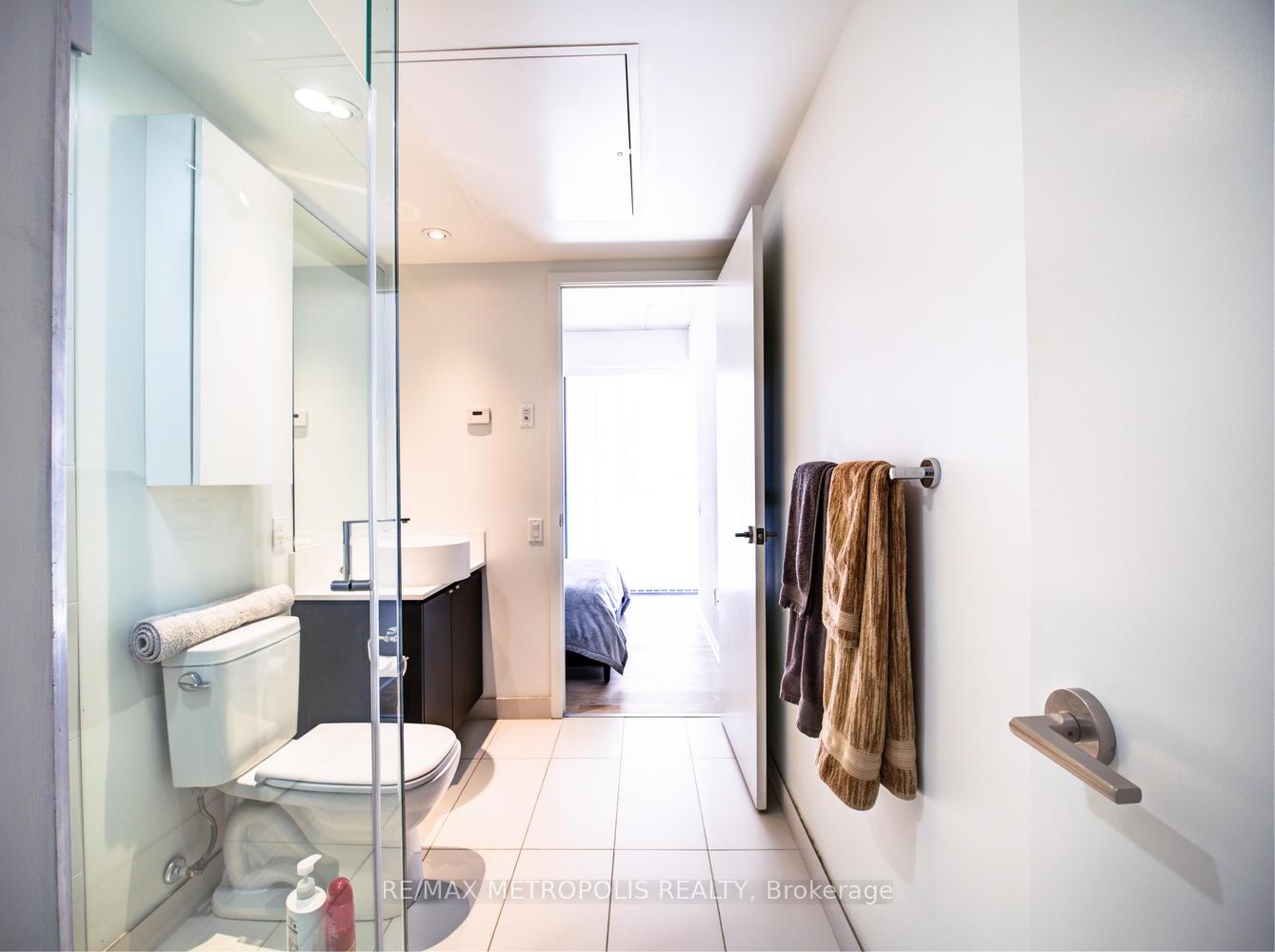 Photo 9 of Unit 1011, 60 Colborne Street, Toronto, Church-Yonge Corridor — HOMEH