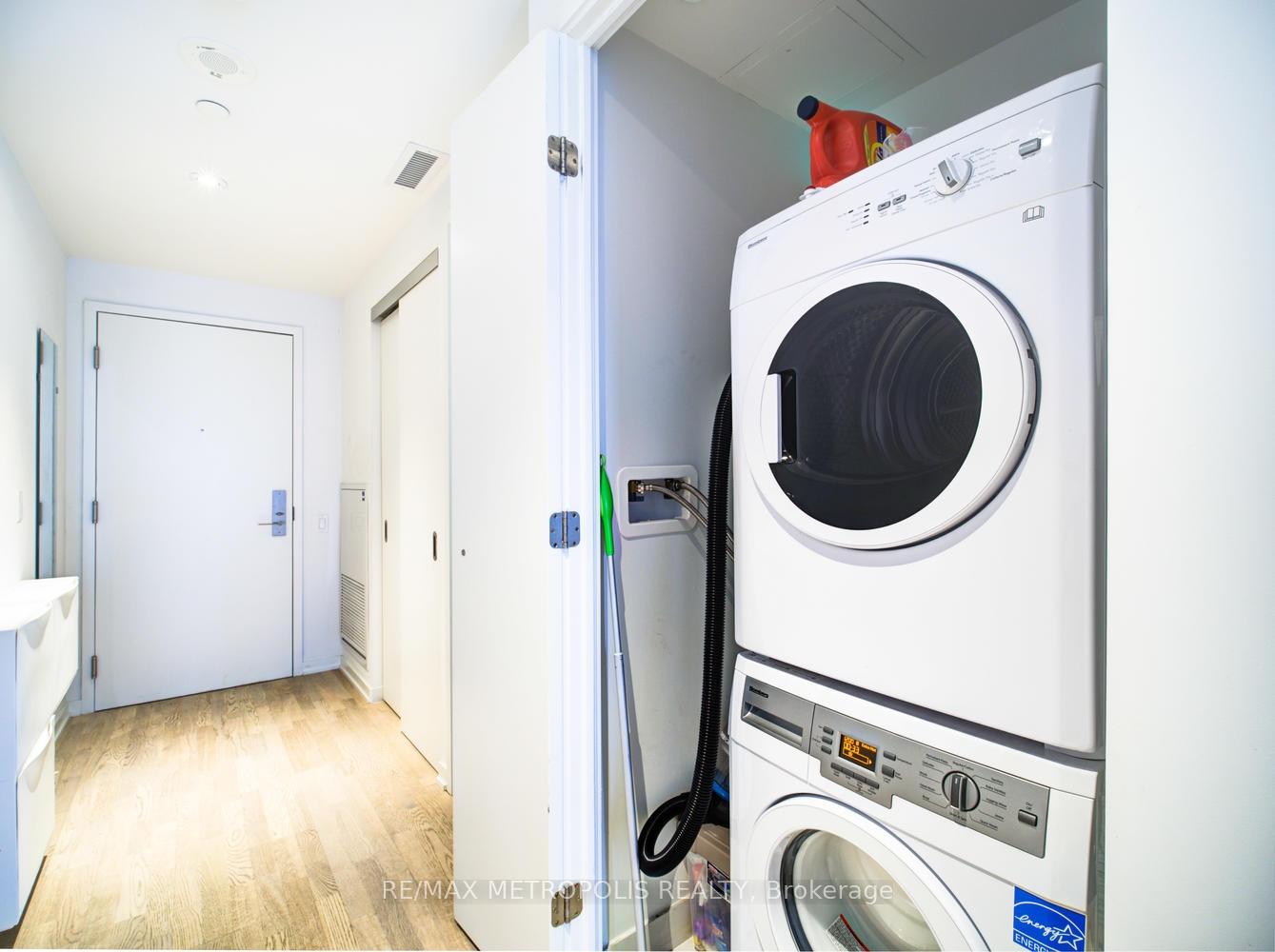 Photo 10 of Unit 1011, 60 Colborne Street, Toronto, Church-Yonge Corridor — HOMEH
