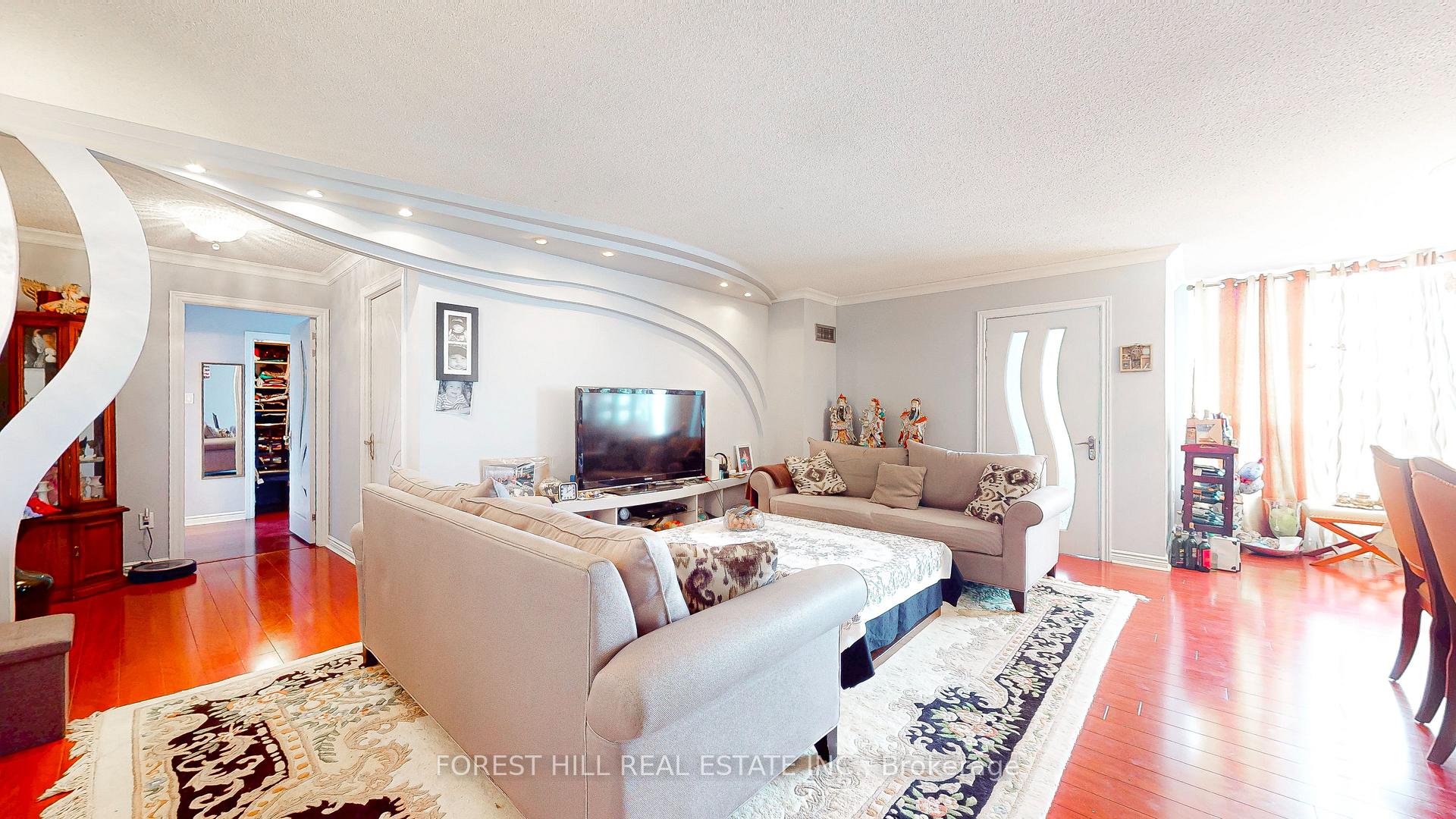Photo 1 of Unit 308, 1 Clark Avenue W, Vaughan, Crestwood-Springfarm-Yorkhill — HOMEH